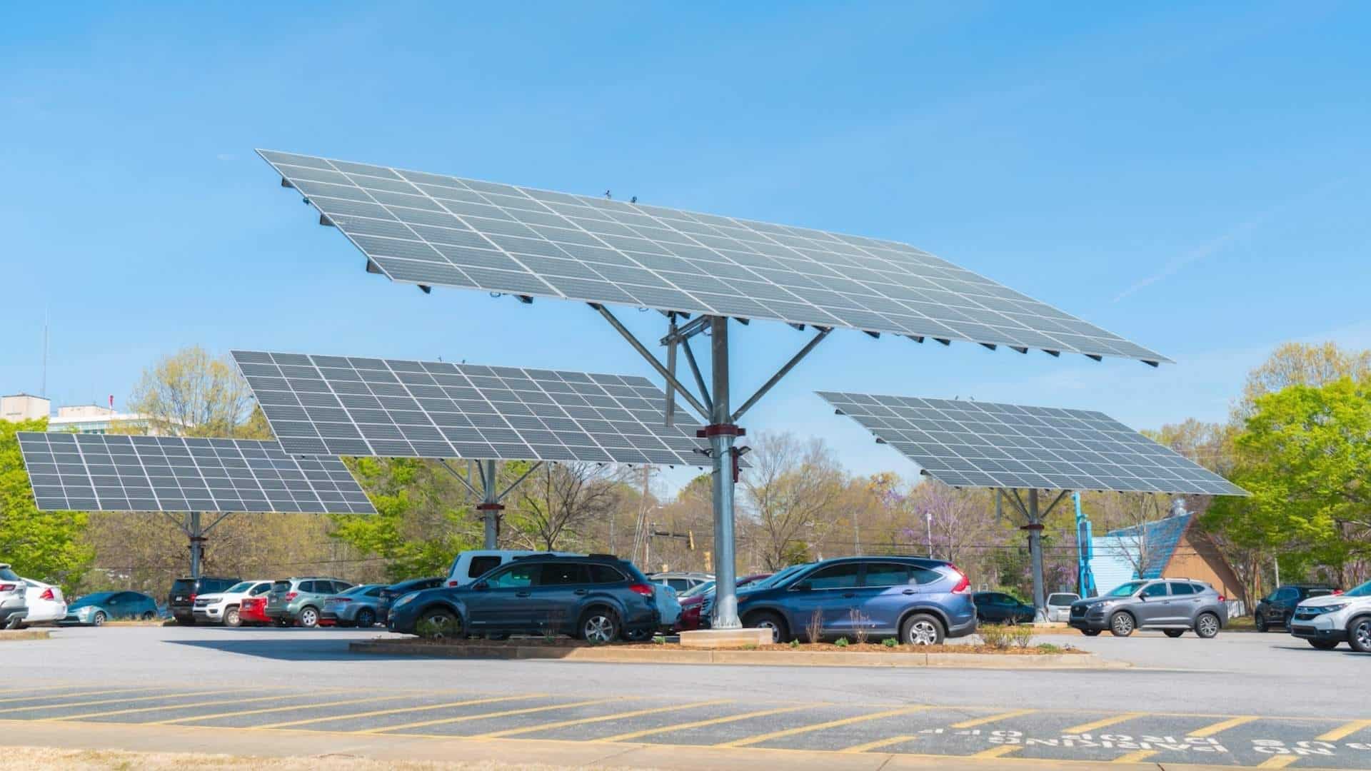 Solar panel arrays over parked cars at the ACC Library in Athens, GA. Credit: ACC Sustainability Department